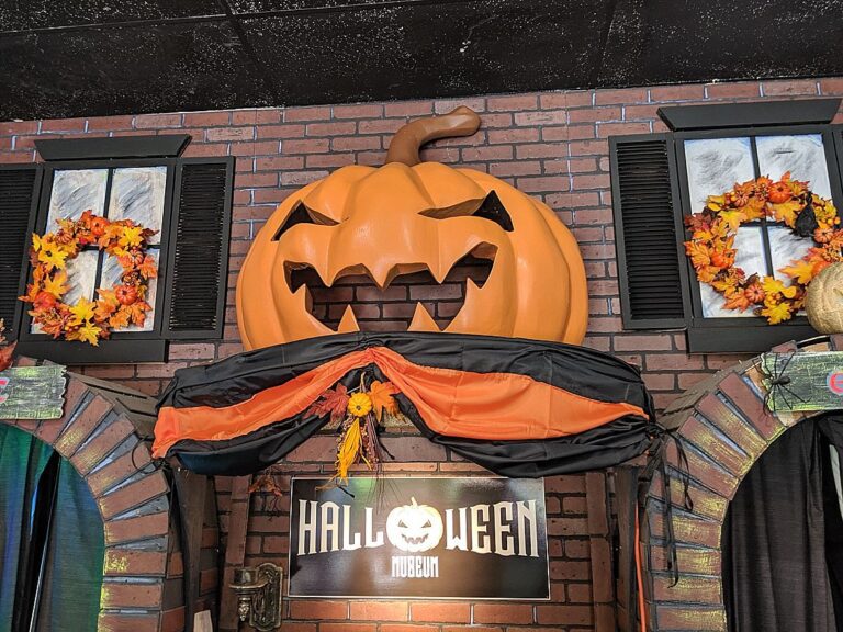 Salem Halloween Museum 768x576